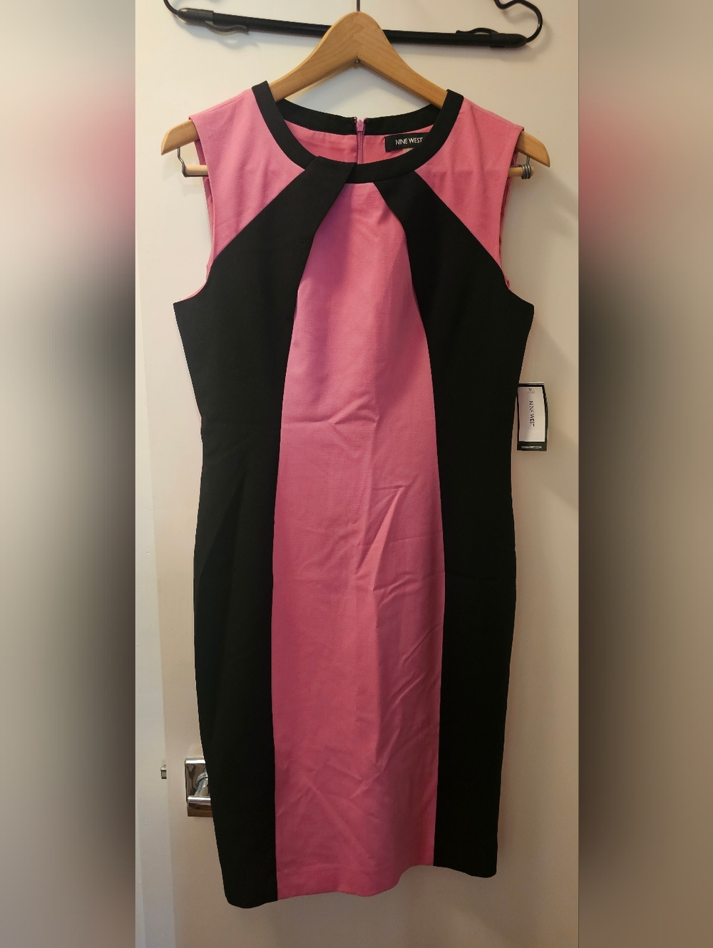 Nine West NWT Women's Pink and Black Colorblock Sheath Dress - Size 6